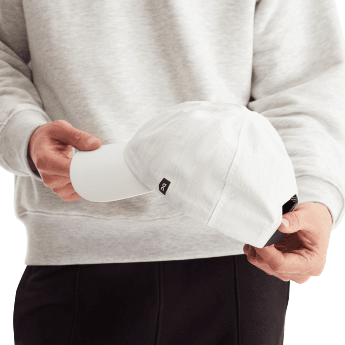 SmallPNG 337.01407 on cap fw23 white u g5